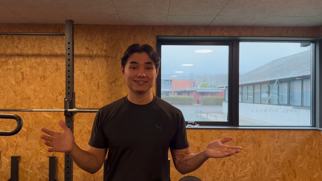 Mark Taiki i klinikkens træningslokale